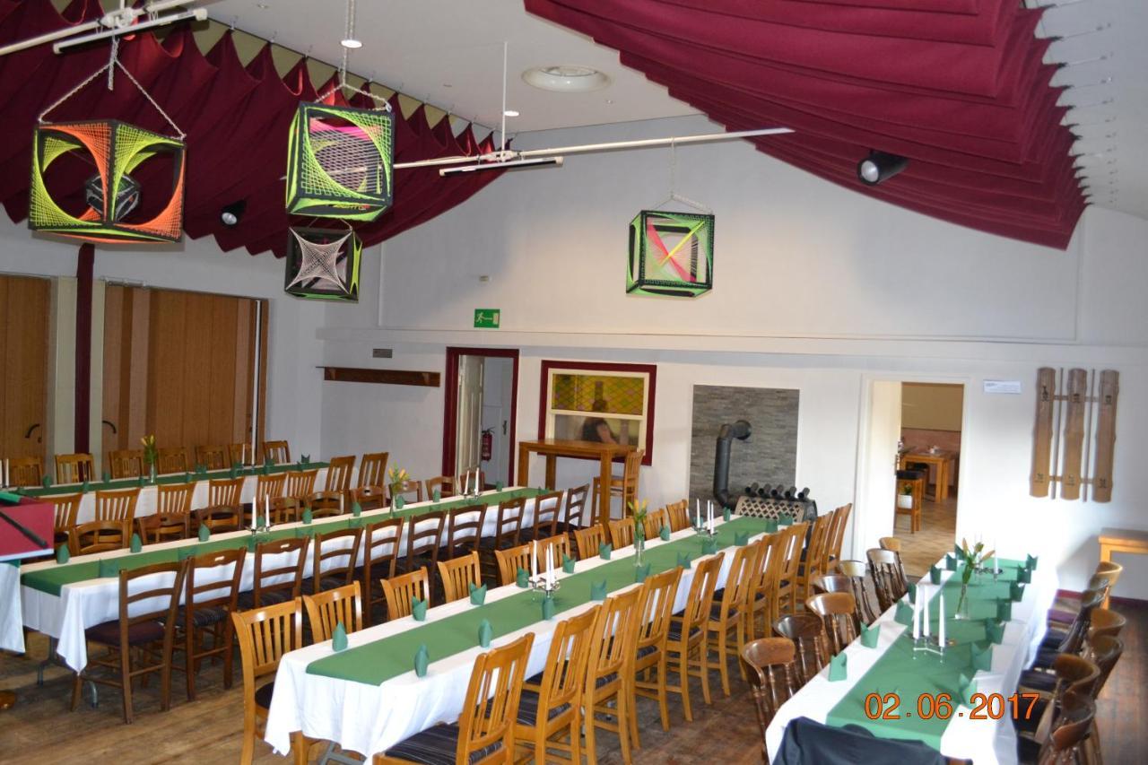 Landgasthaus Queen Victoria Stadtilm ภายนอก รูปภาพ
