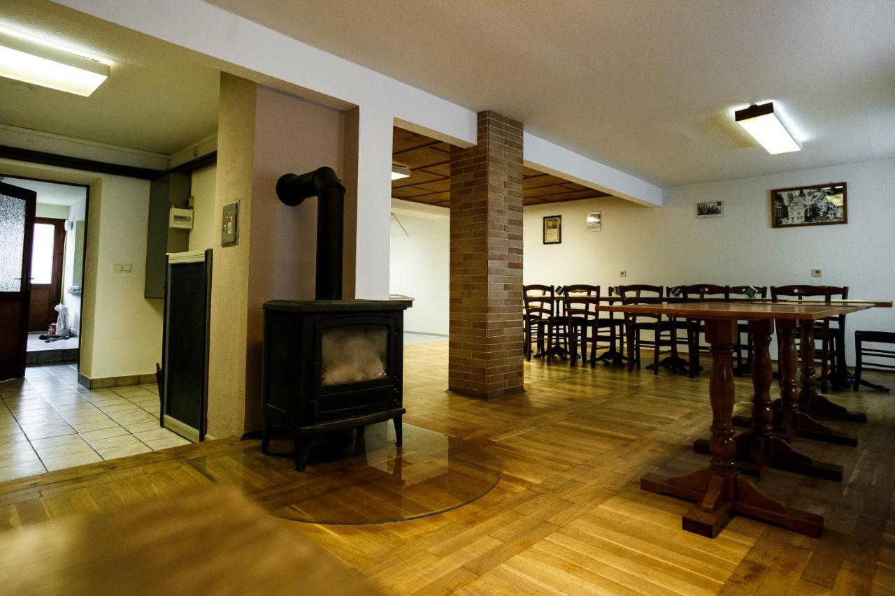 Landgasthaus Queen Victoria Stadtilm ภายนอก รูปภาพ