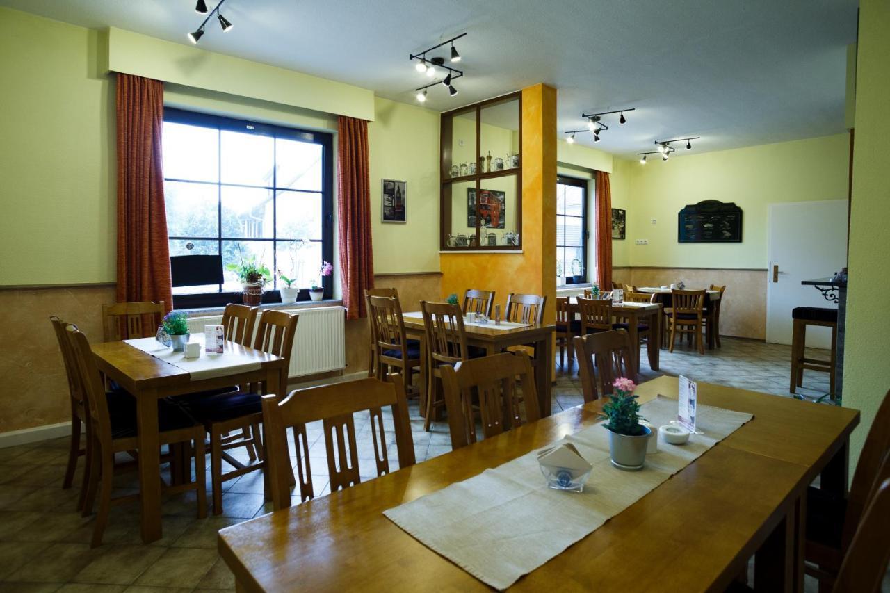 Landgasthaus Queen Victoria Stadtilm ภายนอก รูปภาพ