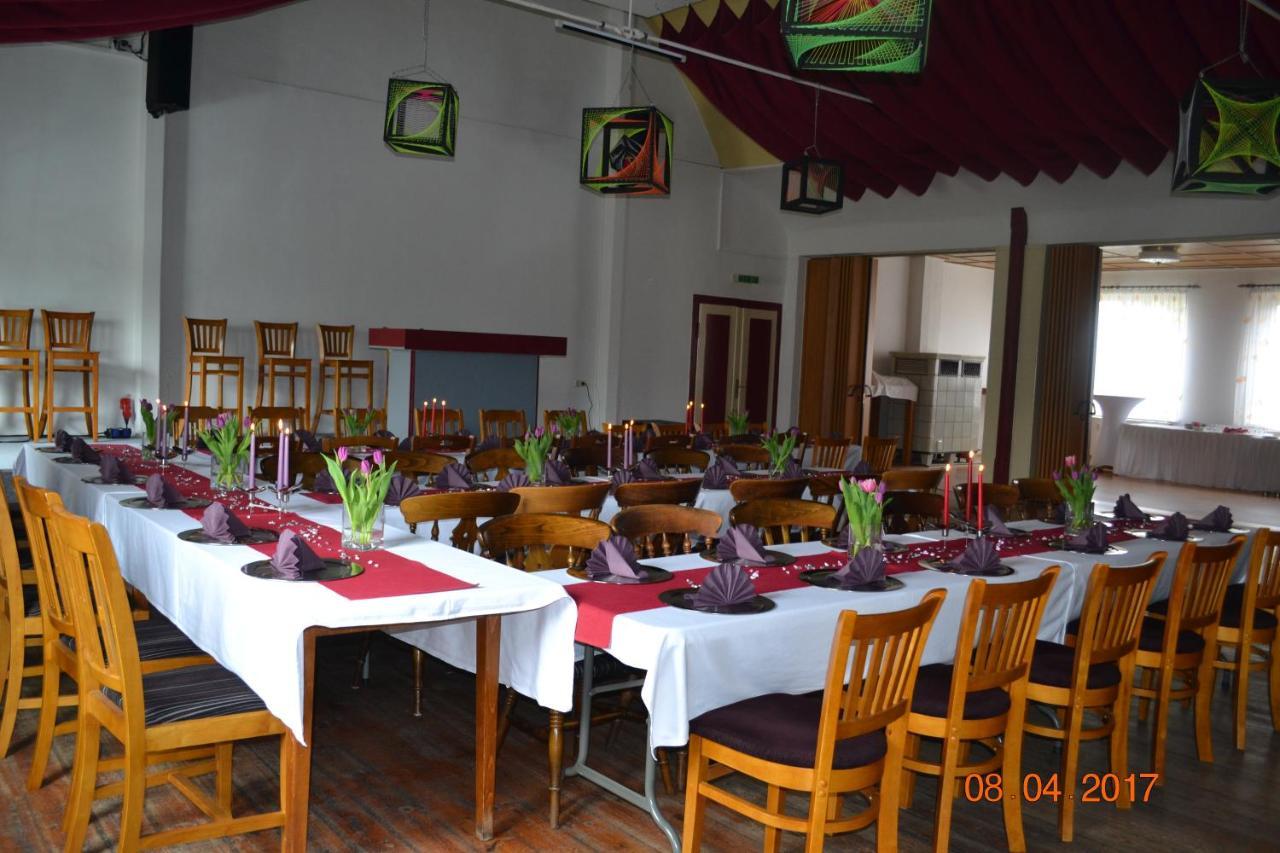 Landgasthaus Queen Victoria Stadtilm ภายนอก รูปภาพ